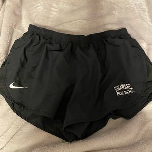 women’s large dark grey nike running shorts Delaware Blue Hens